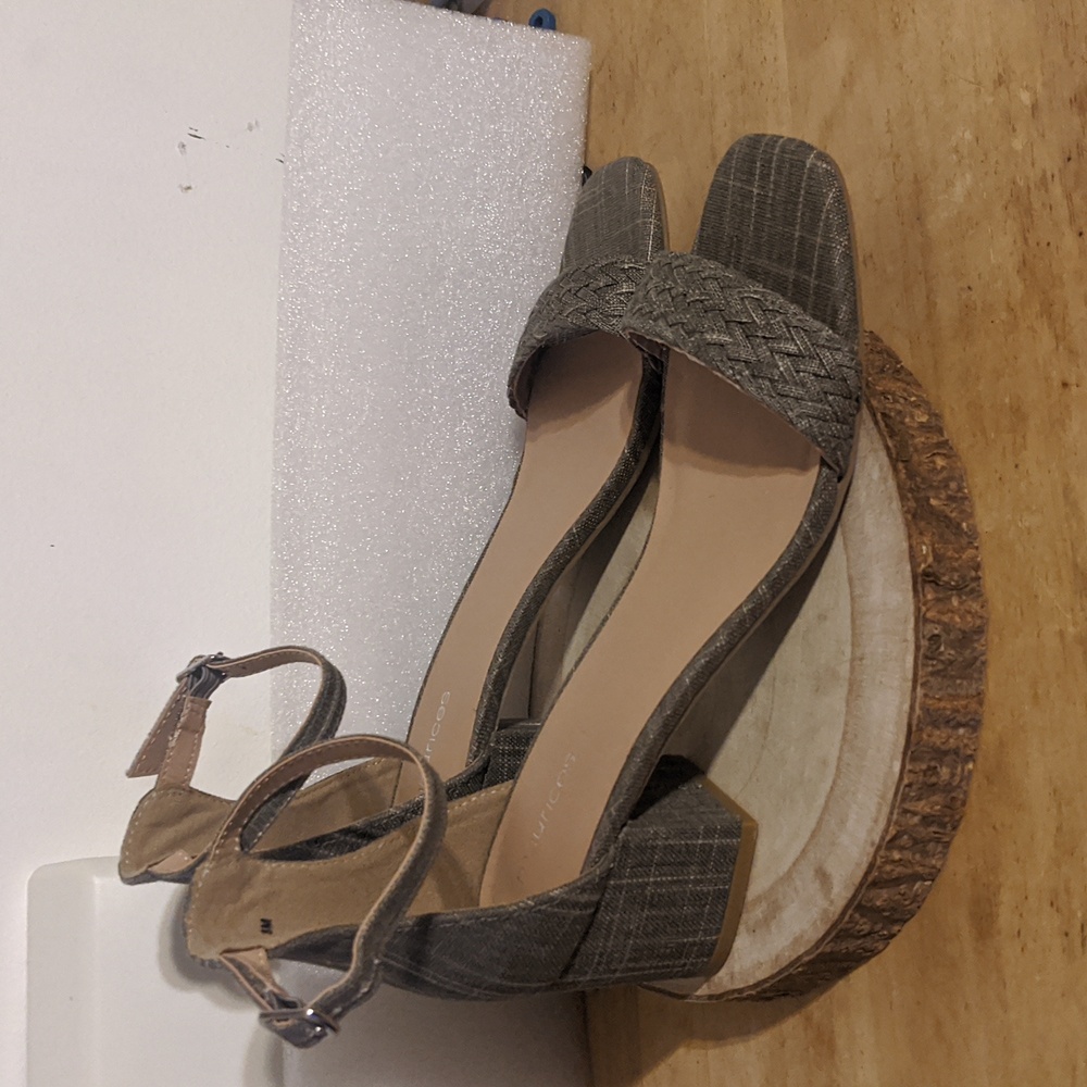 Maurice’s Roxy Braided Strap Block Heel Gray Plaid Size 8 M